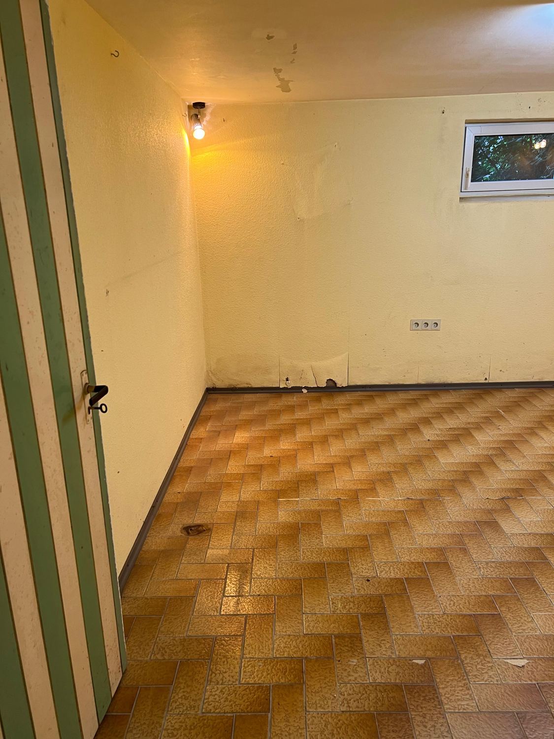 Keller / Hobbyraum nach der Entrümpelung