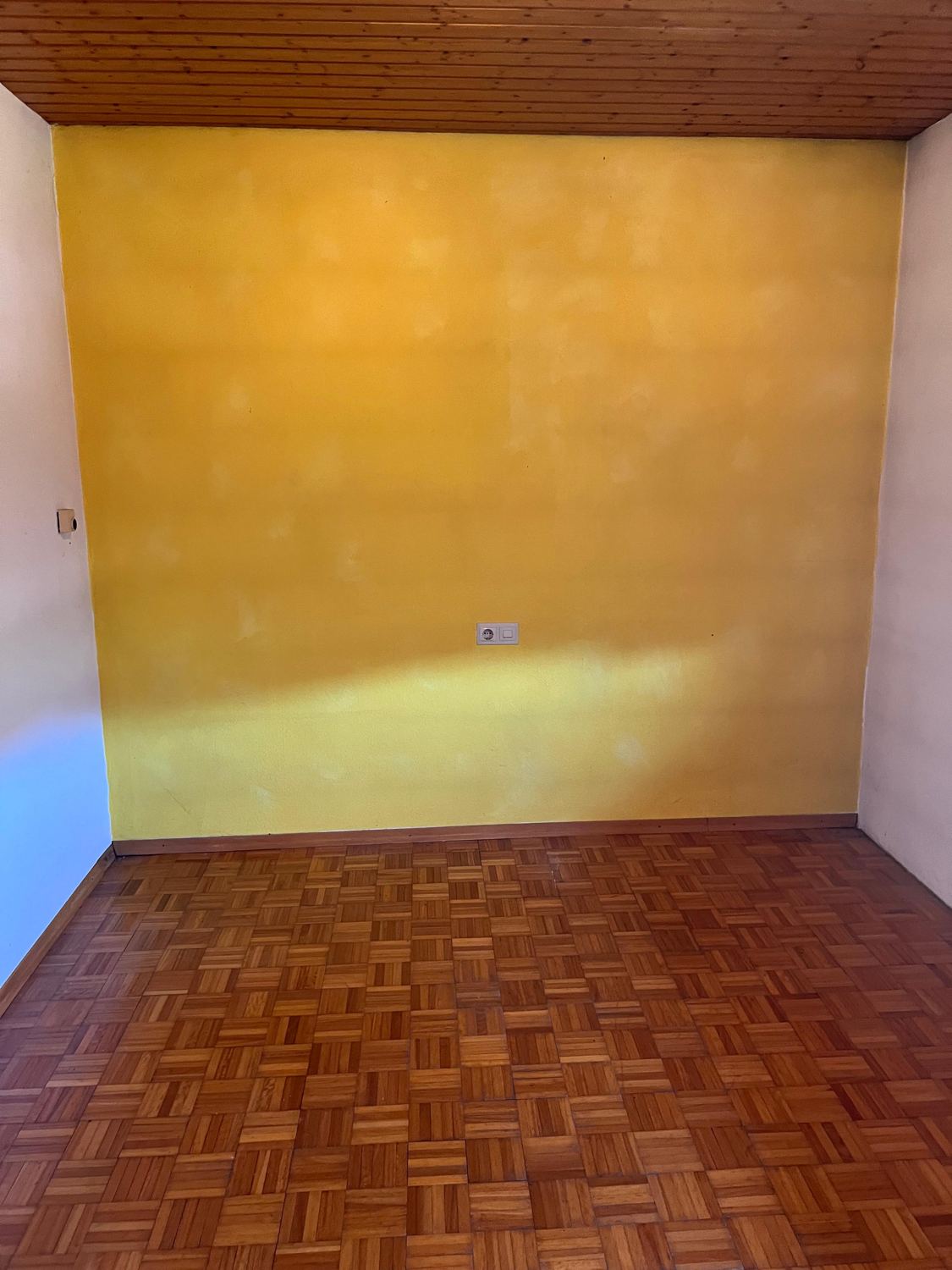 Zimmer einer Wohnungsauflösung nach der Entrümpelung