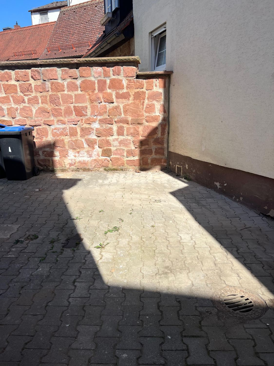 Hof / Außenbereich nach der Entrümpelung